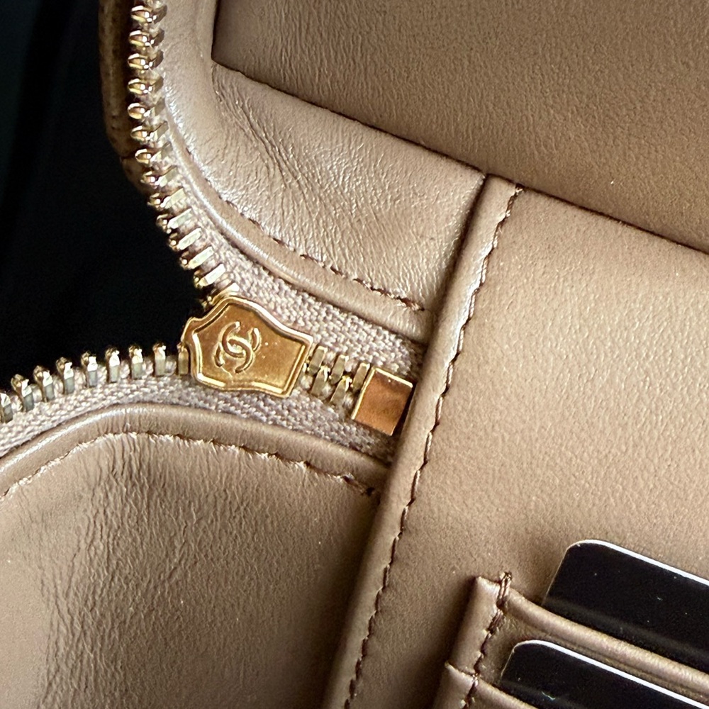 !SOLD! 
CHANEL Brown Quilted Vanity Bag with Gold Chain Strap - Picture 9 of 11